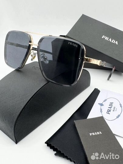 Солнцезащитные очки prada