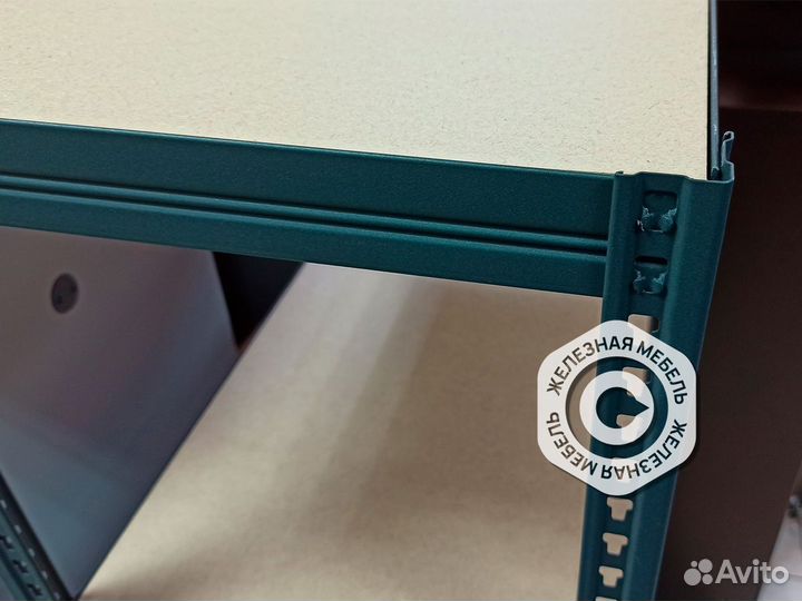 Металлический стеллаж черный с настилом из двп