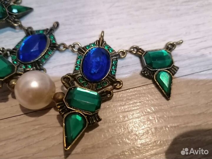 Украшение колье для одежды