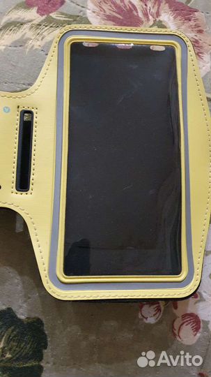 Сумочка на предплечье для телефона