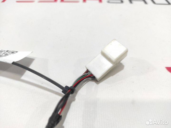Разъем (фишка) проводки Tesla Model X 2019
