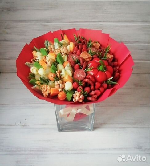 Подарочные наборы из орехов и сухофруктов/ Букеты