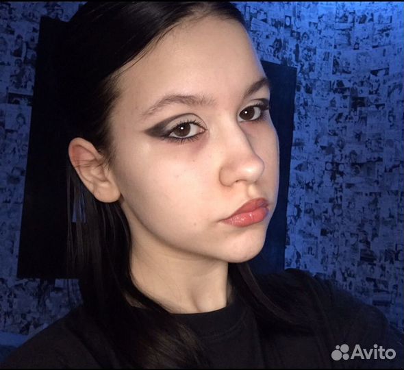 Палетка теней revolution