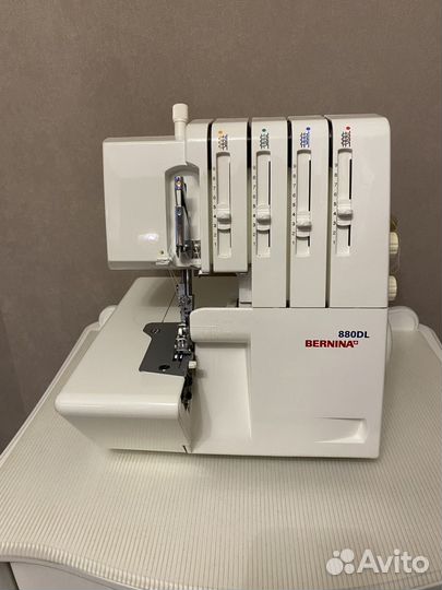 Оверлок Bernina 880DL