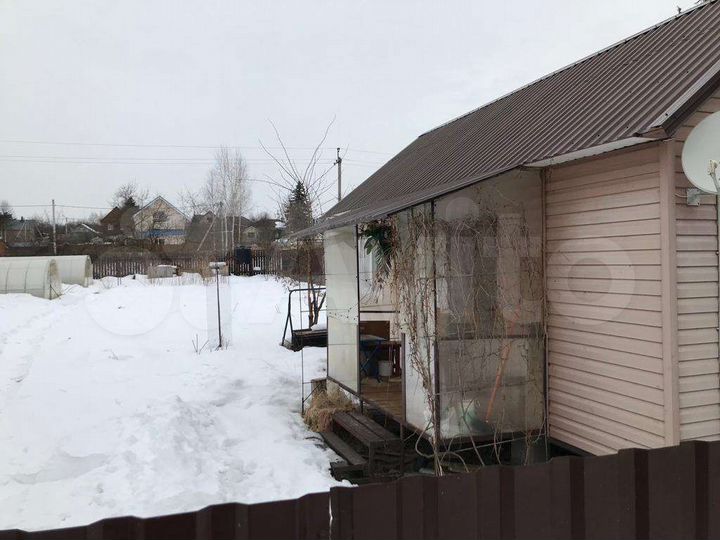 Дом 21 м² на участке 8 сот.