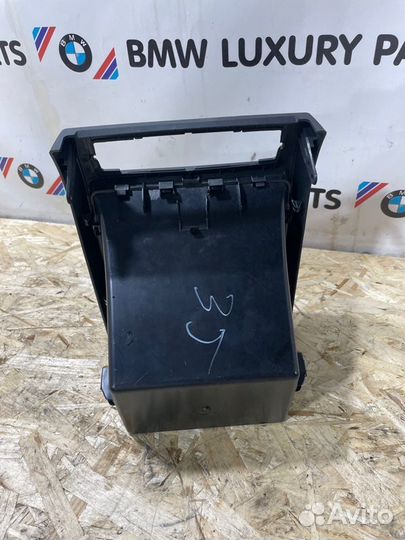 Ящик полка центральная задних пассажиров Bmw X5