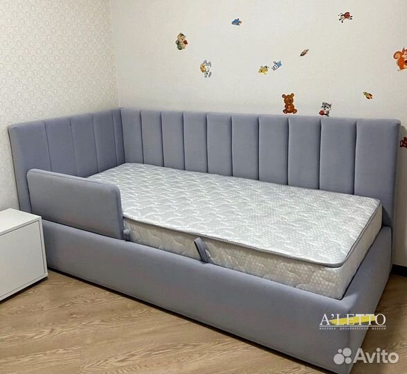 Детская кровать с мягкими бортиками