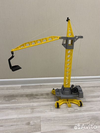 Кран игрушка