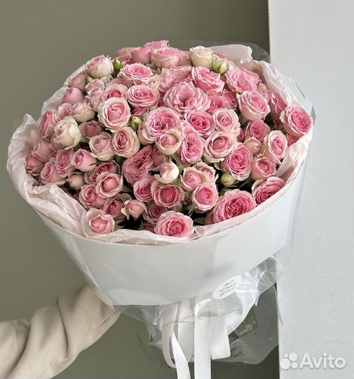 Роскошь кустовых роз