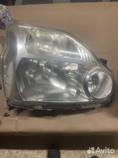 Фары Nissan x trail t31 2008