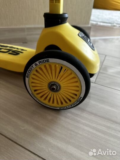 Самокат scoot and ride
