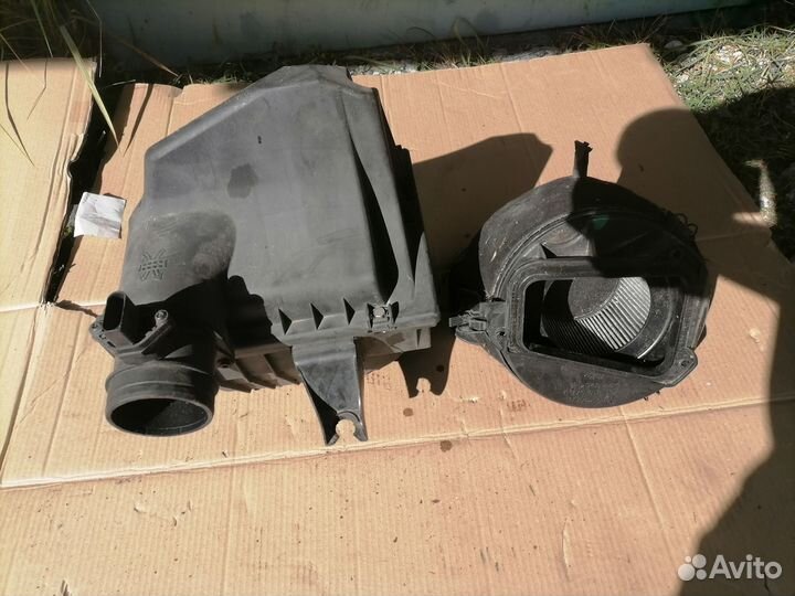 Корпус воздушного фильтра Фольксваген Т4-2.5