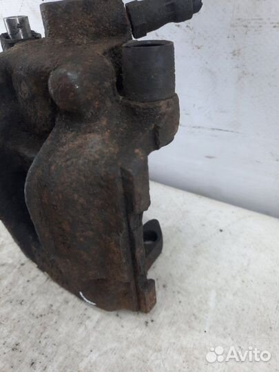 Суппорт тормозной задний левый Bmw X3 внедорожник