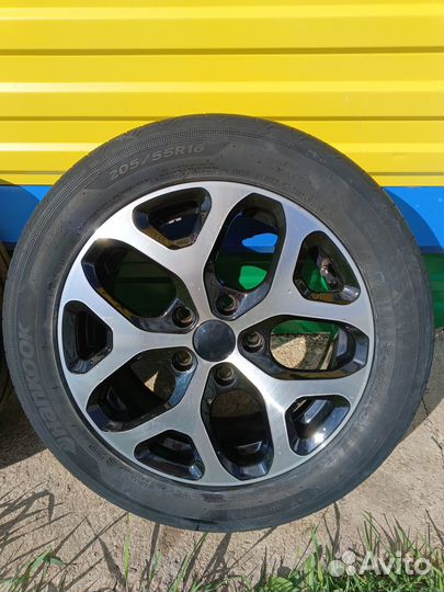 Продам летние колеса на R16 205/55