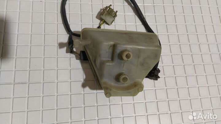 Бачок главного тормозного цилиндра Mercedes W140