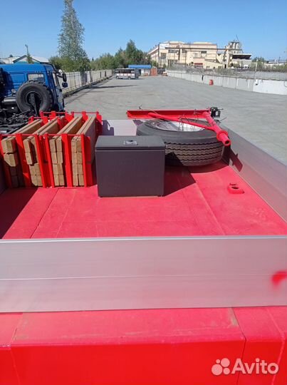 Полуприцеп трал (тяжеловоз) Политранс ТСП 94163, 2023