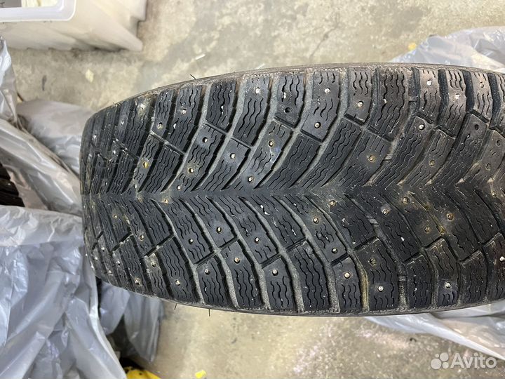 Michelin X-Ice North 4 SUV 235/55 R19 105T