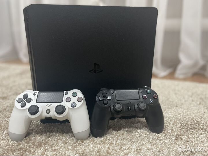 Sony PS4 slim