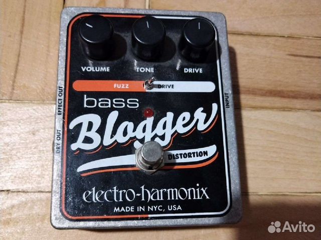 Примочка для бас-гитары купить в Москве | Хобби и отдых | Авито