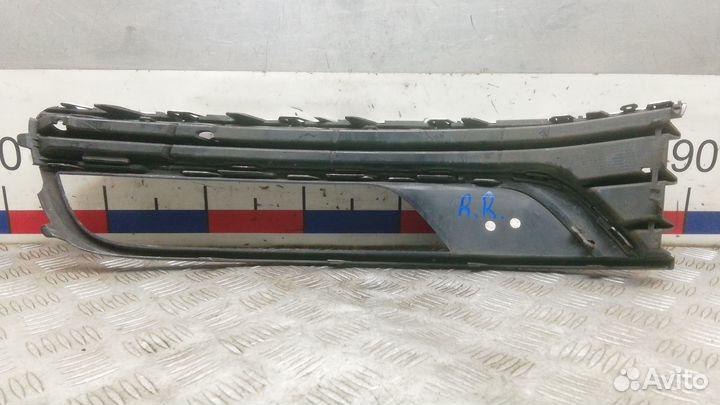 Решетка бампера передняя volkswagen passat B7 2011