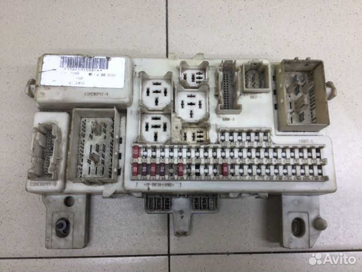 Блок предохранителей салонный Ford Focus 2