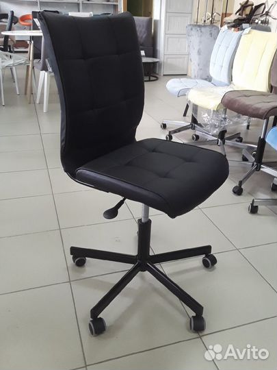 Компьютерное Кресло Бюрократ CH-330M черный