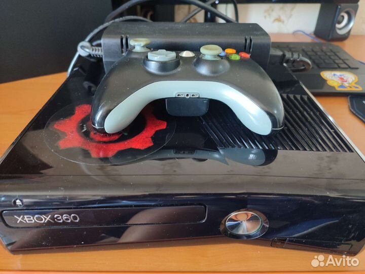 Xbox 360-S+ (2 игры)