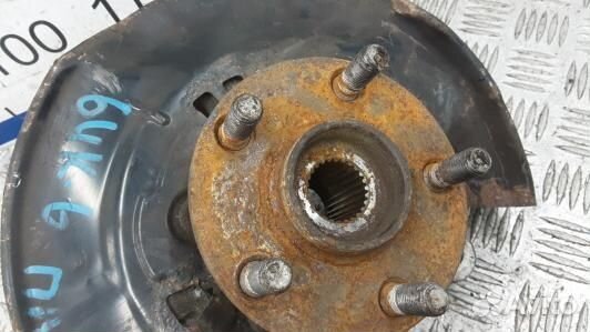 Ступица передняя левая toyota prius XW30 (6UK06K90