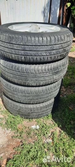 Комплект летней резины на литье r15