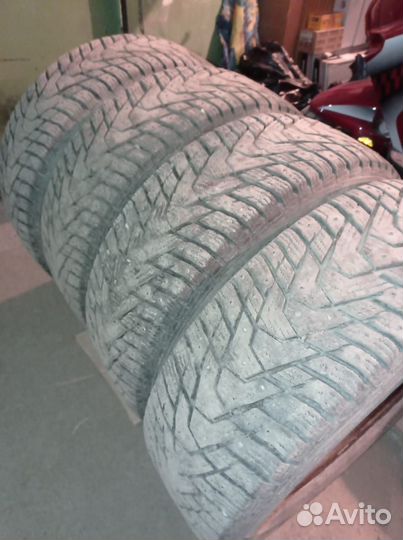 Hankook Winter I'Pike RS2 W429 215/60 R16