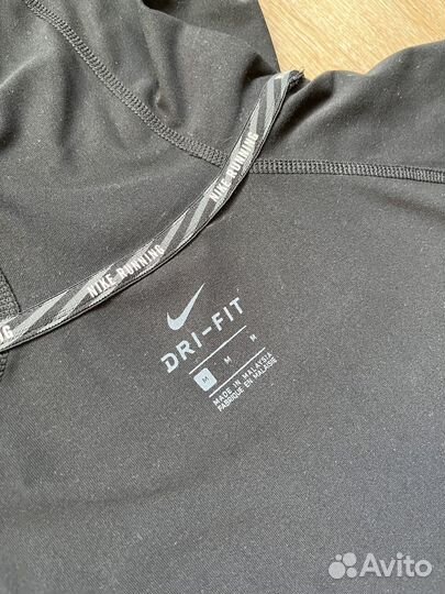 Лонгслив Nike Dri-Fit для бега и тренинга