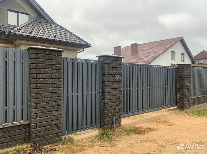 Забор из штакетника