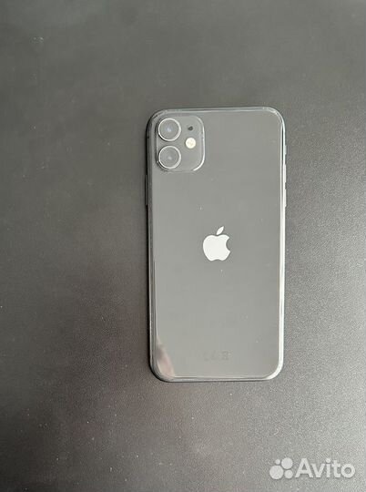Телефон iPhone 11