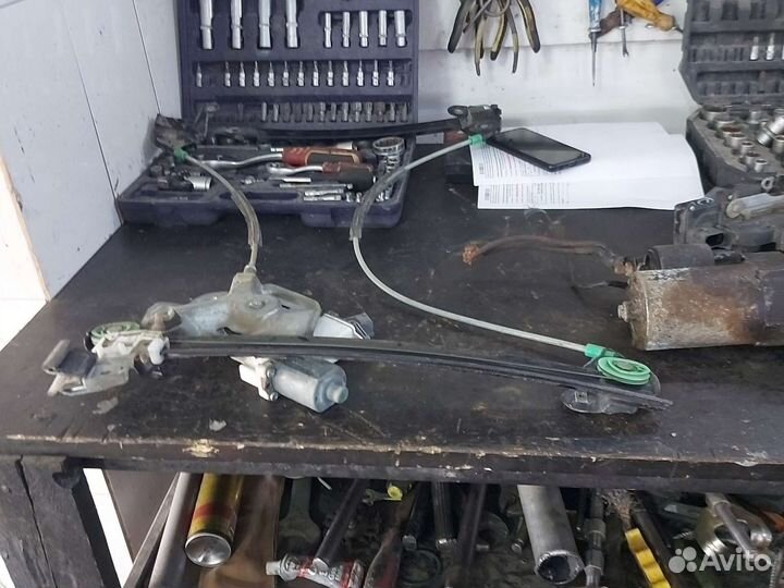 Cadillac sts стеклоподъемник водительский