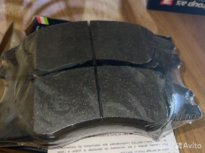 Колодки тормозные передние Kia Spectra (00)