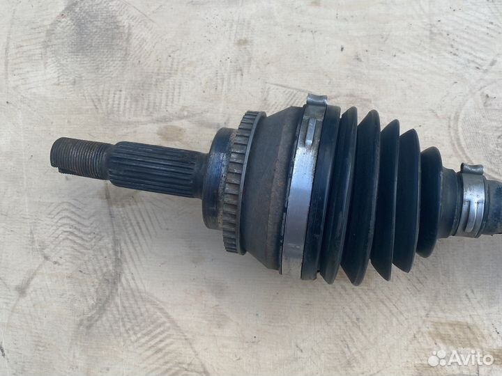 Toyota avensis 2 привод левый