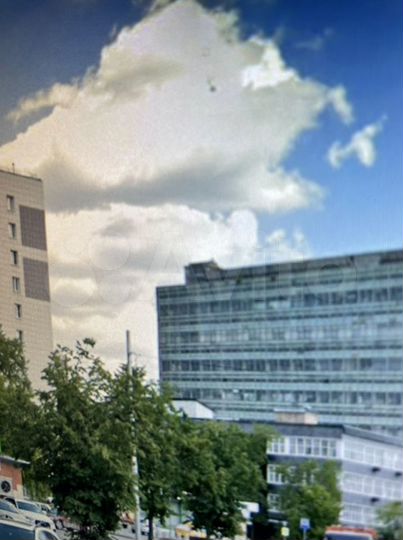 Здания 1500 кв м на з/у 5572,все в собственности