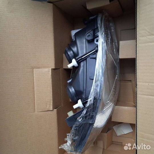 Правая фара Opel Omega B дорест