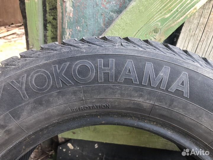 Yokohama Ice Guard Studless IG50 215/65 R16 102