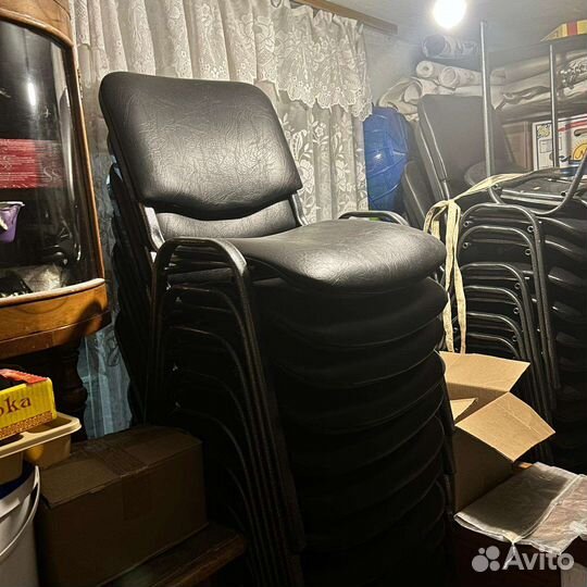 Офисные стулье