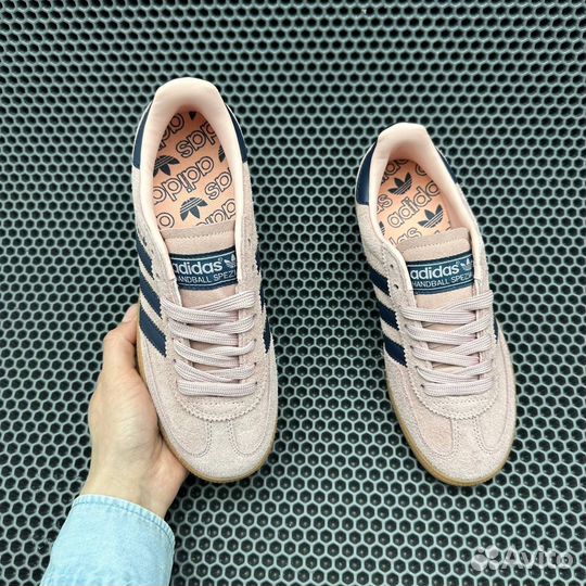 Кроссовки Adidas Spezial розовые