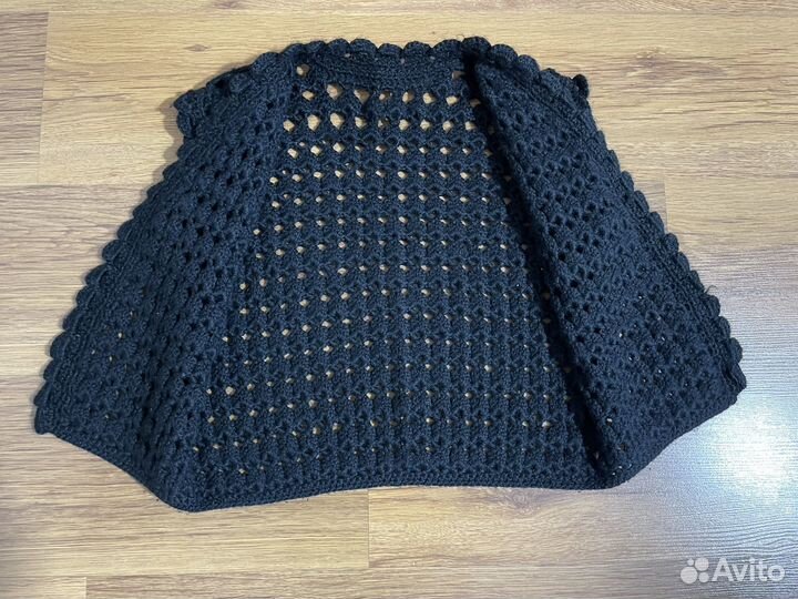 Жилет вязаный школьный на девочку