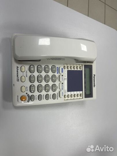 Кнопочный телефон