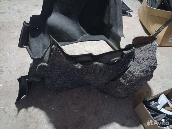 Обшивка багажника Toyota Corolla 120 Sedan 01-06г