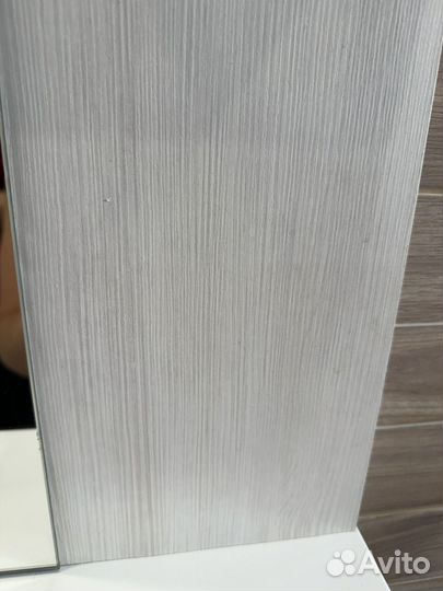 Полка в ванную с зеркалом