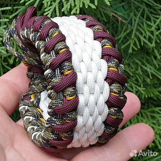 Браслет из паракорда 