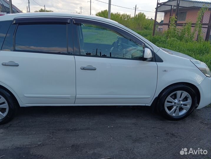 Nissan Note 1.6 AT, 2011, 155 555 км