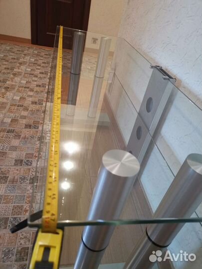 Стеклянная тумба под тв