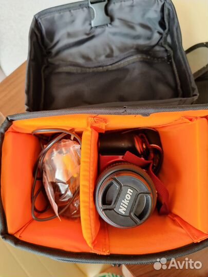 Фотоаппарат Nikon D3200 красный