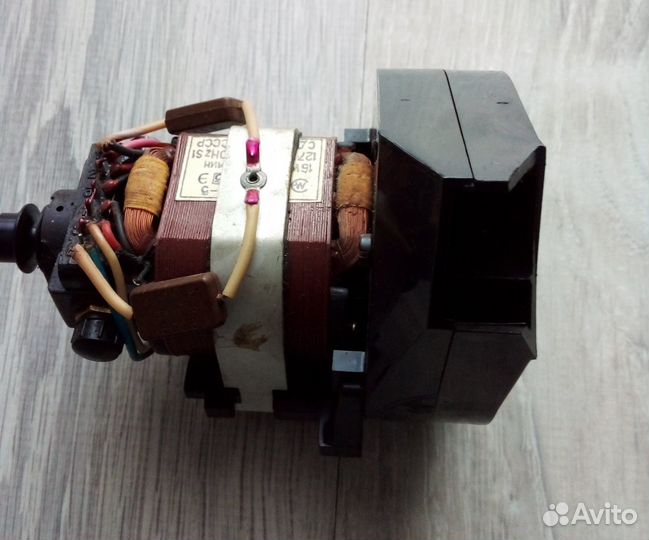 Электродвигатель от кинопроектора русь 127в